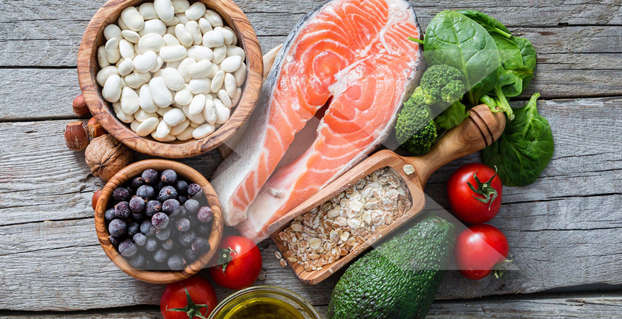 is-it-ever-right-to-completely-cut-out-certain-foods-from-your-diet
